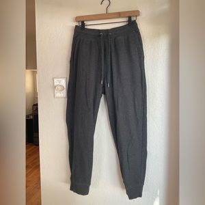 Orvis Gray Joggers Men’s Medium